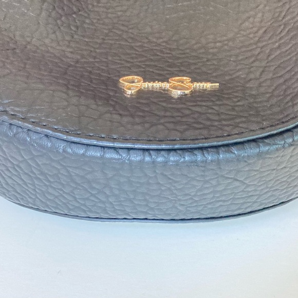 Black bag cross body bag Jessica Simpson faux leather black bag medium size bag - Picture 8 of 8